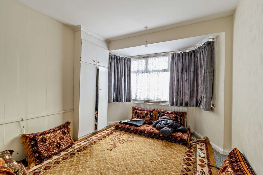Additional image 2 of 3 bed semi-detached house for saleLodore Gardens, London NW9