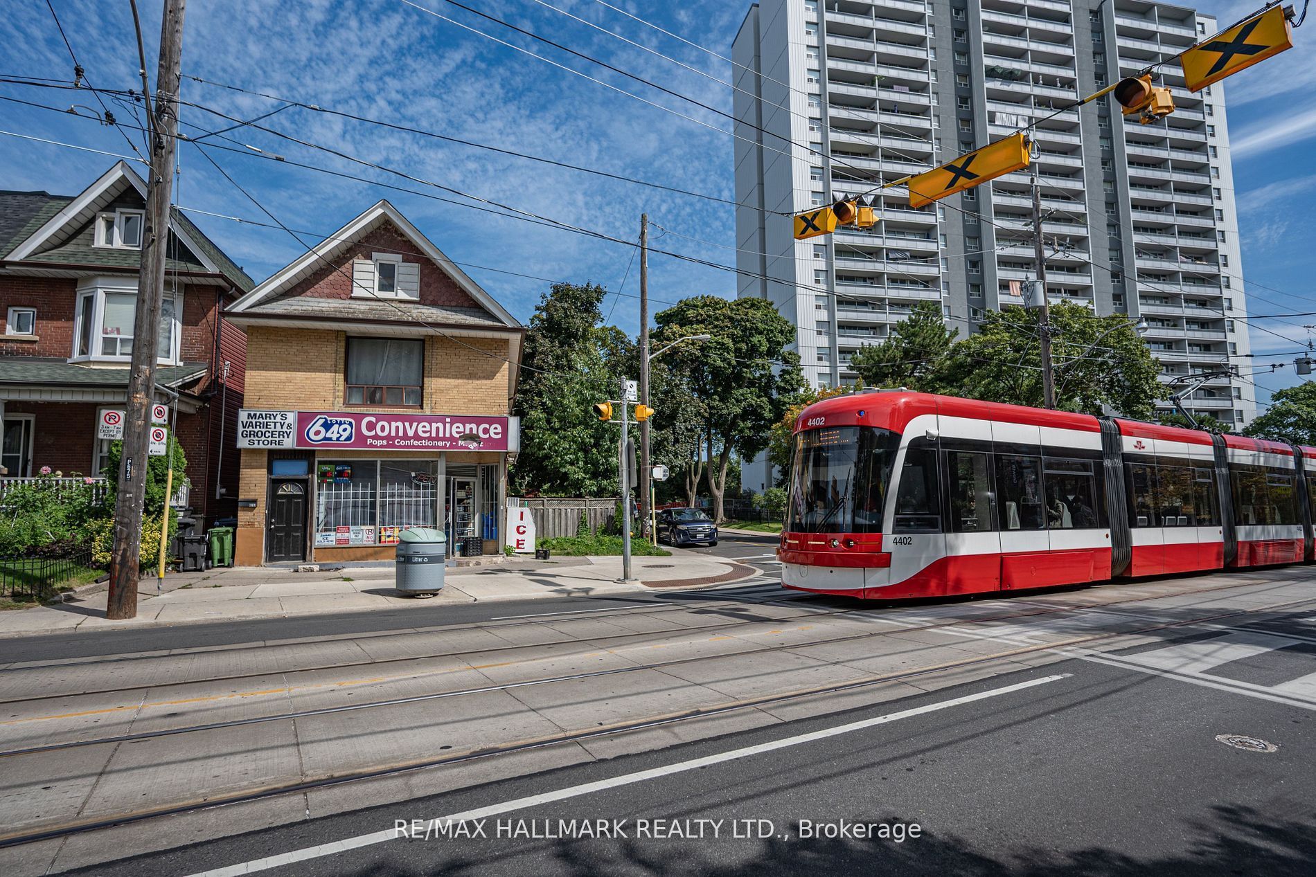 675 Broadview Avenue, Toronto, ON, M4K 2P4 photo 2
