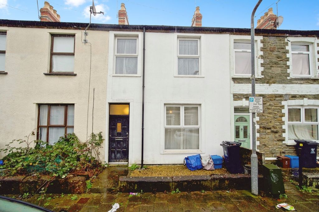 3 bed terraced house for saleHarold Street, Cardiff, South Glamorgan CF24