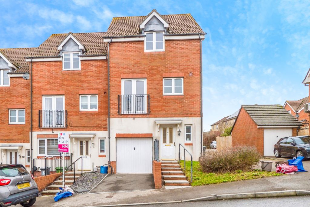 3 bed property for saleCottingham Drive, Pontprennau, Cardiff CF23