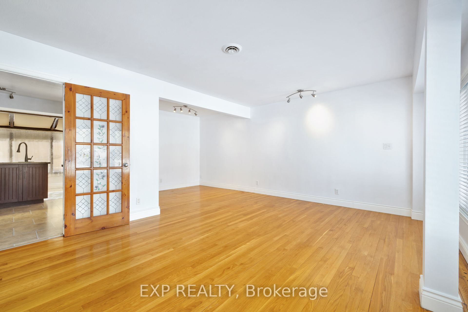 Additional image 5 of 888 Charleswood Avenue, Ottawa, ON, K1K 0W3