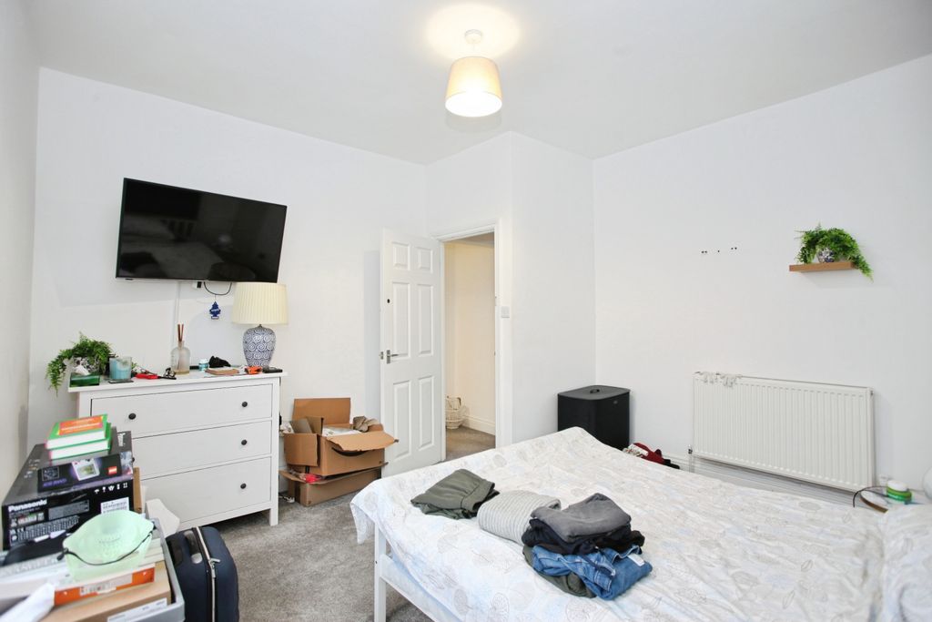 Additional image 9 of 5 bed end terrace house for saleCaerleon Road, Newport NP19