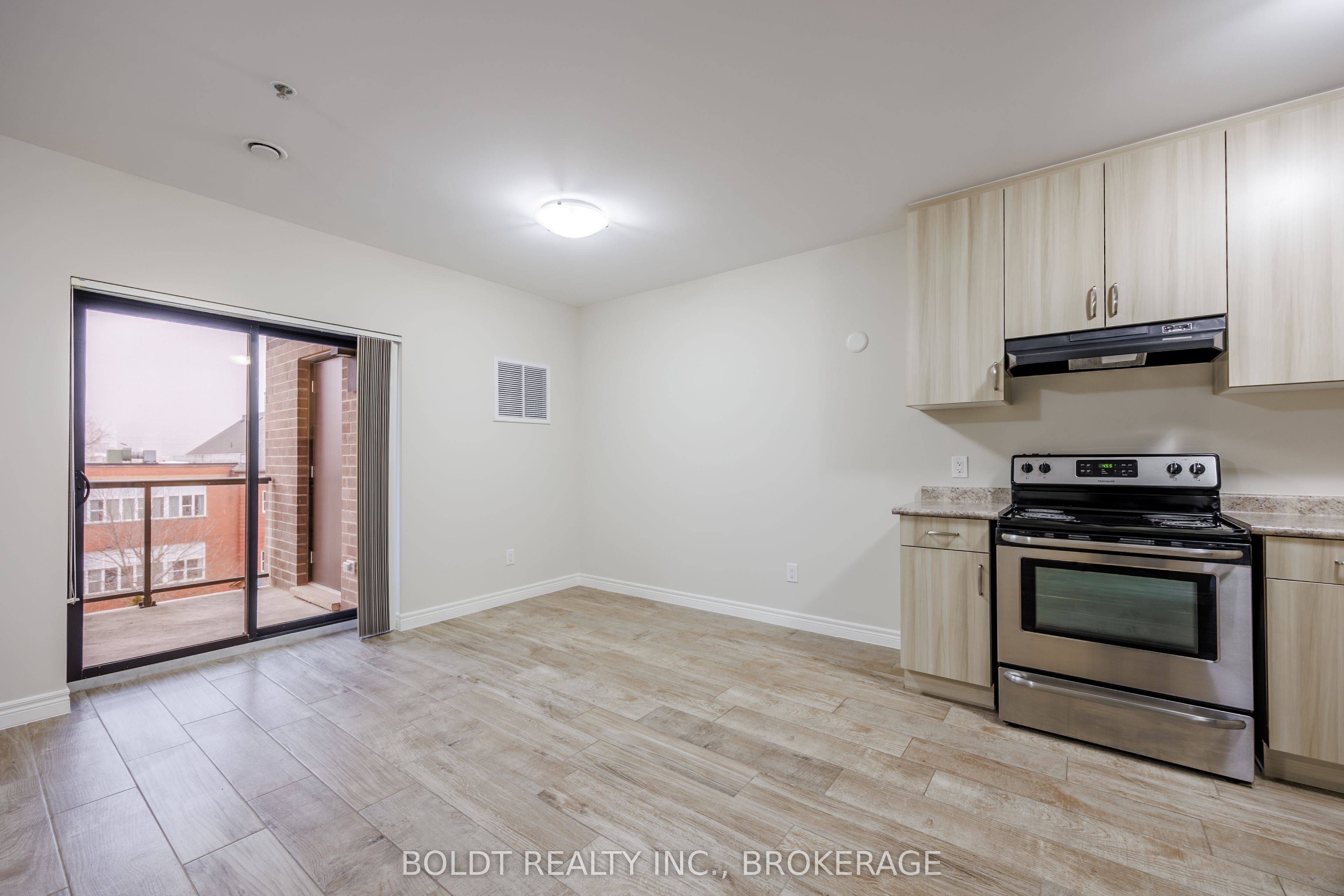 Additional image 5 of 402-5837 Dunn Street, Niagara Falls, ON, L2G 0X7