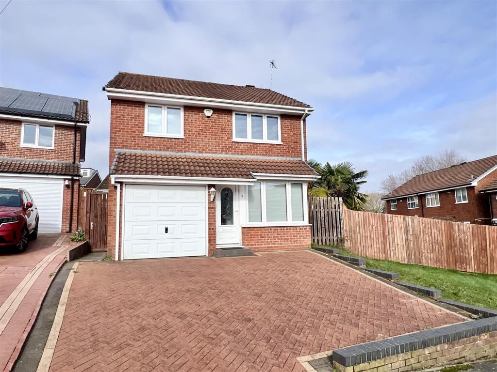 Bach Mill Drive, Hall Green, Birmingham