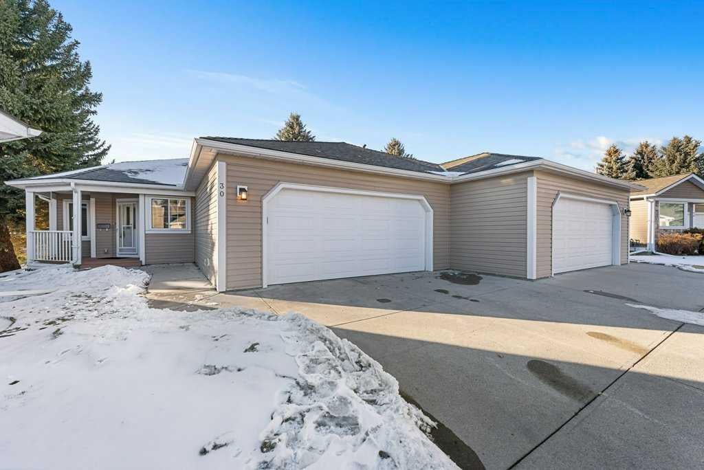 Additional image 2 of 30 Douglasbank Gardens SE, Calgary, AB, T2Z 2C9