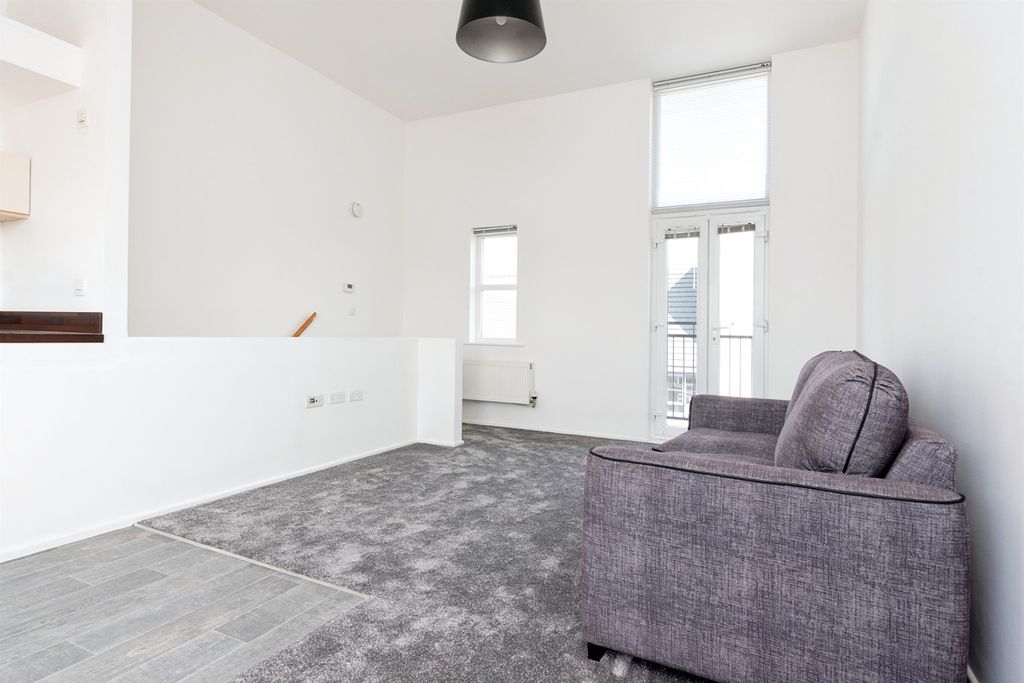 Additional image 3 of 2 bed flat for saleAriel Reach, Newport NP20