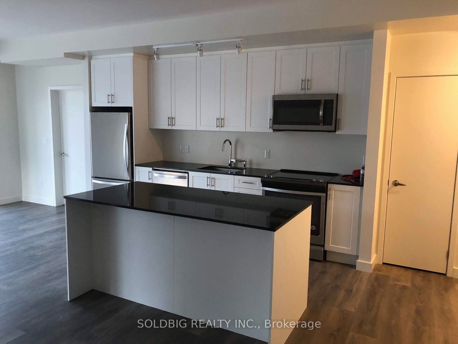 Additional image 2 of 114-168 Sabina Drive, Oakville, ON, L6H 0W5