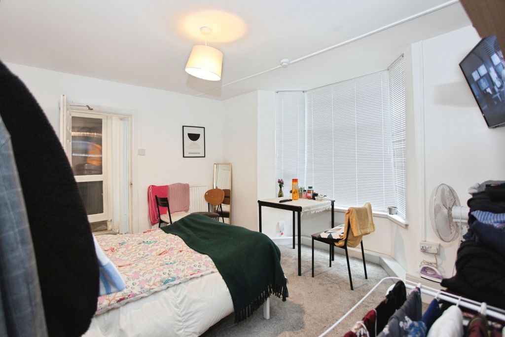 Additional image 15 of 5 bed end terrace house for saleCaerleon Road, Newport NP19