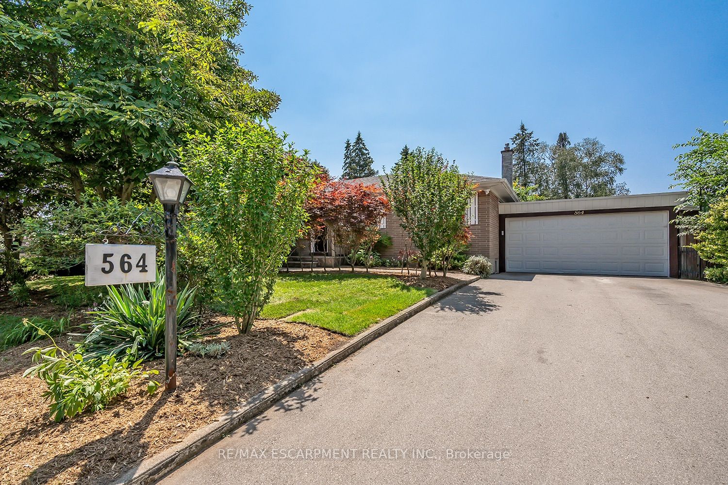 Additional image 2 of 564 Maplehill Drive, Burlington, ON, L7N 2W3