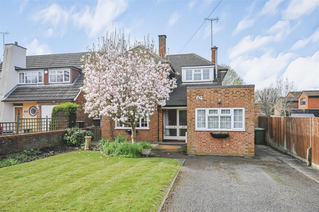 Oakwood Road, Bricket Wood, St. Albans