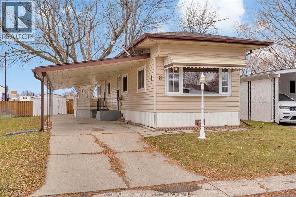 8 Malden Hill Drive, Amherstburg, ON, N9V3E1