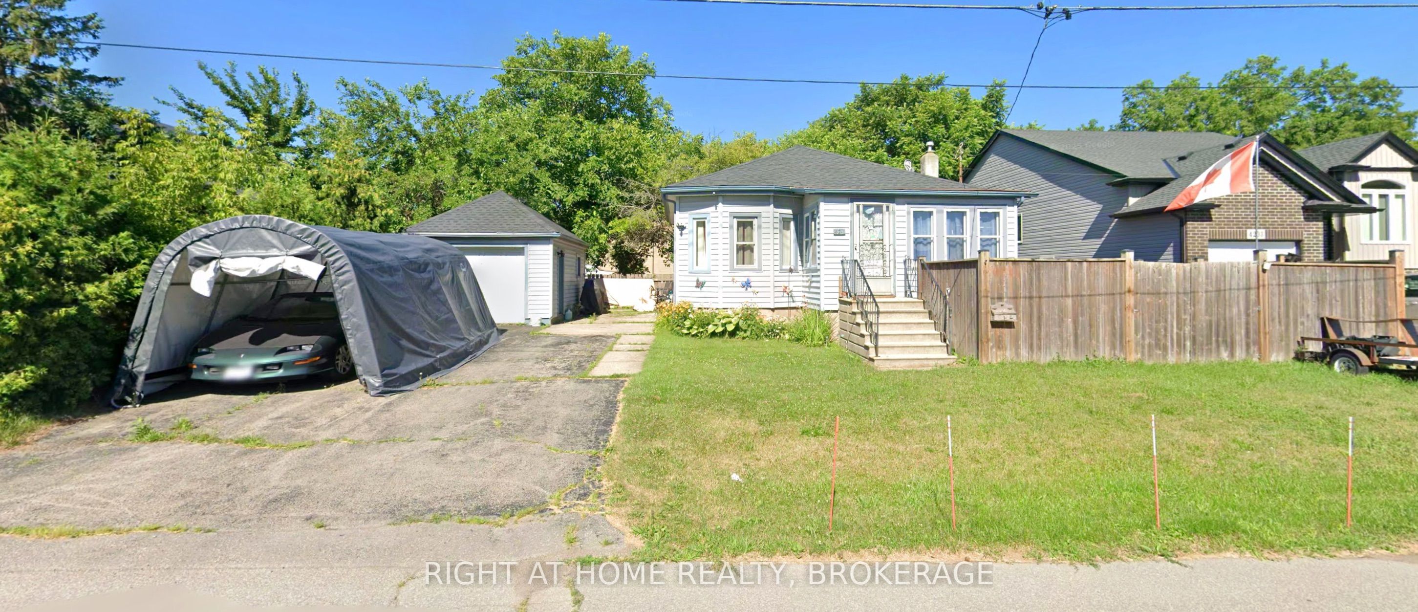 4211 Carroll Avenue, Niagara Falls, ON, L2E 5Z9