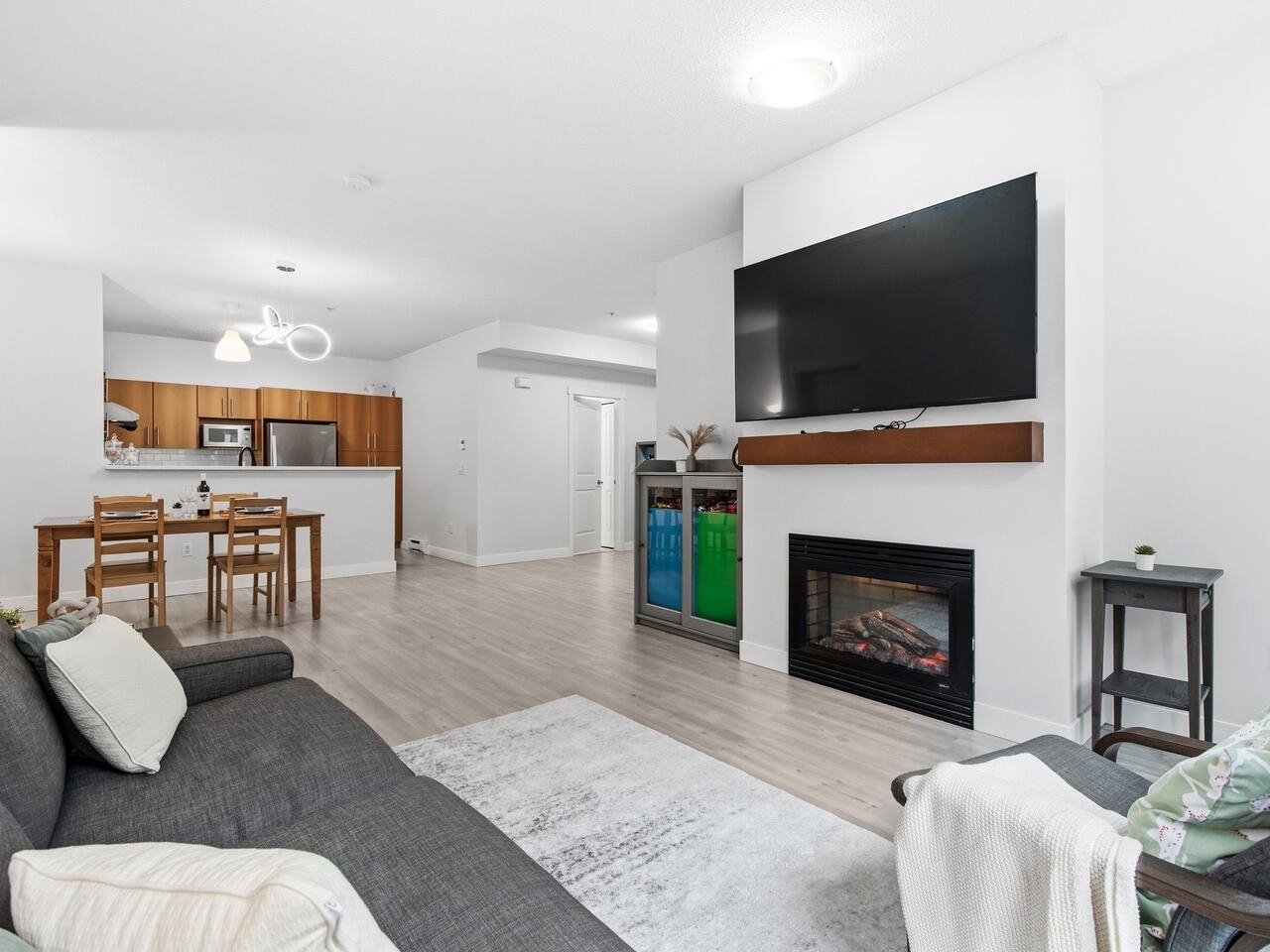 Additional image 5 of 32-9229 University Crescent, Burnaby, BC, V5A 4Z2