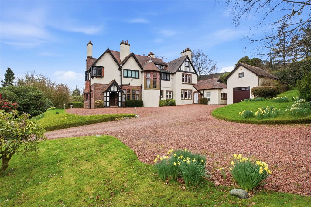 8 bed detached house for saleArdchoille, Rosneath, Helensburgh, Dunbartonshire G84