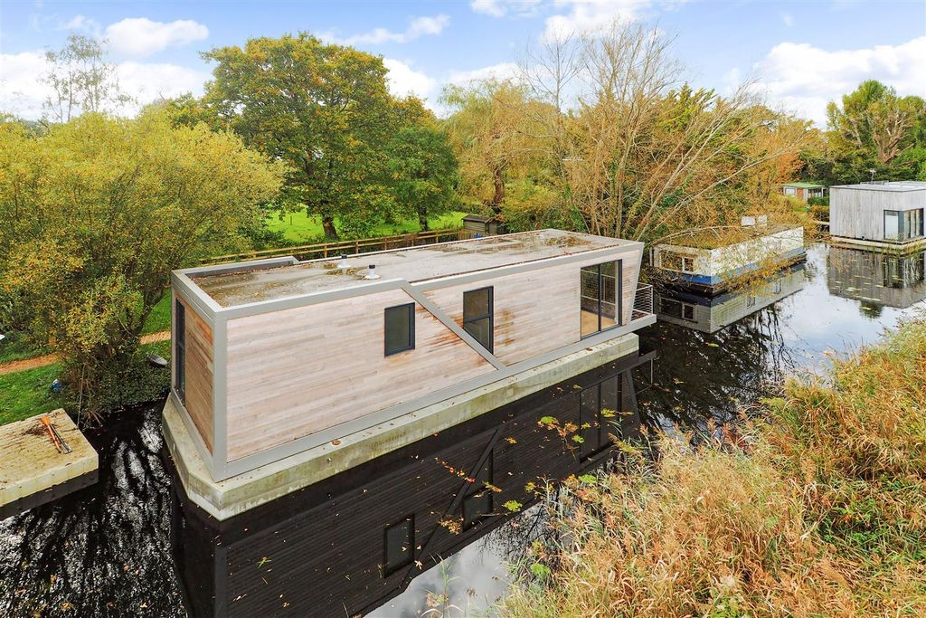 Additional image 19 of 2 bed houseboat for saleHouseboat Plot 16, Chichester Marina, Birdham, Chichester PO20