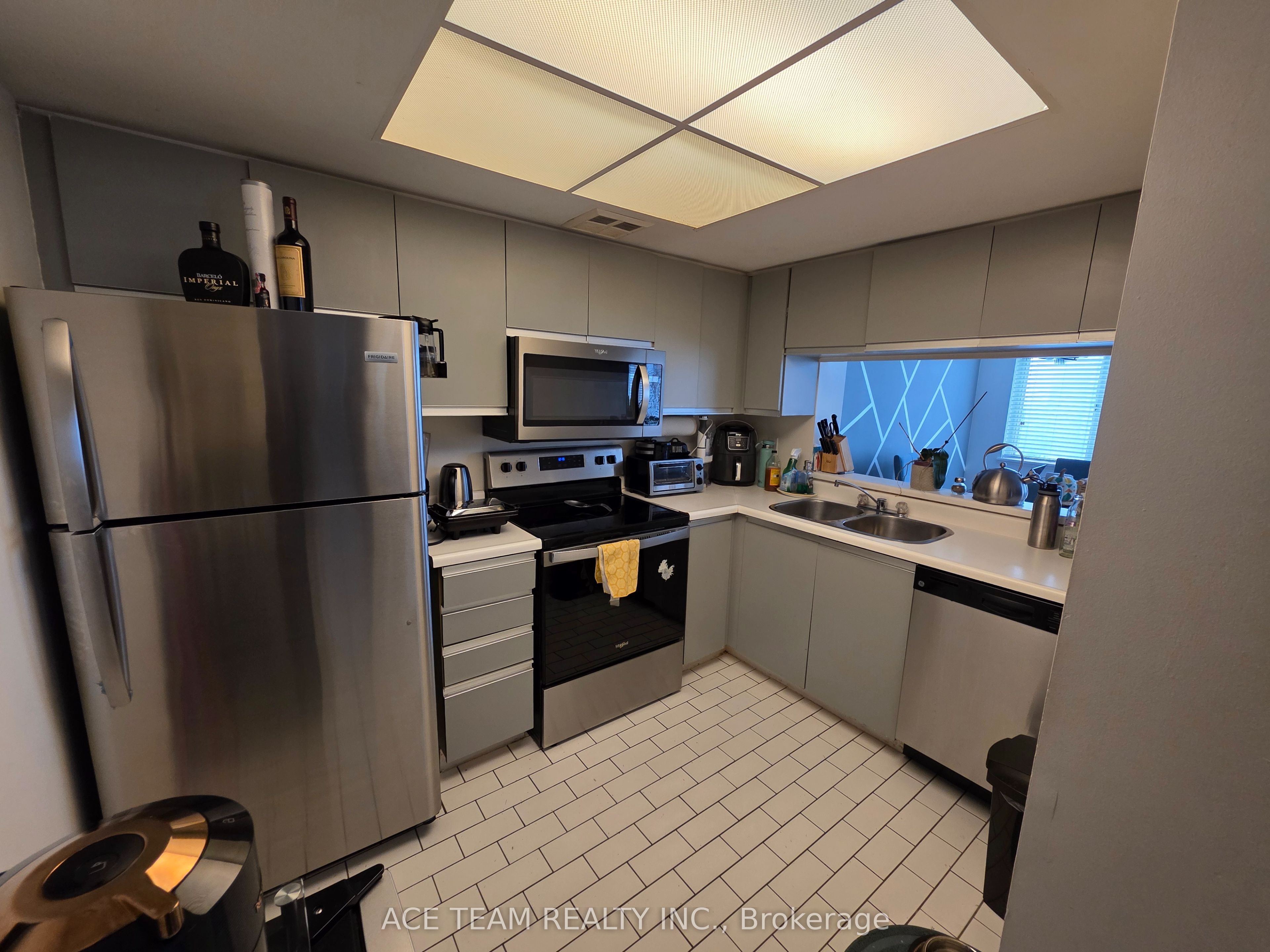 Additional image 5 of 1514-300 Webb Drive, Mississauga, ON, L5B 3W3