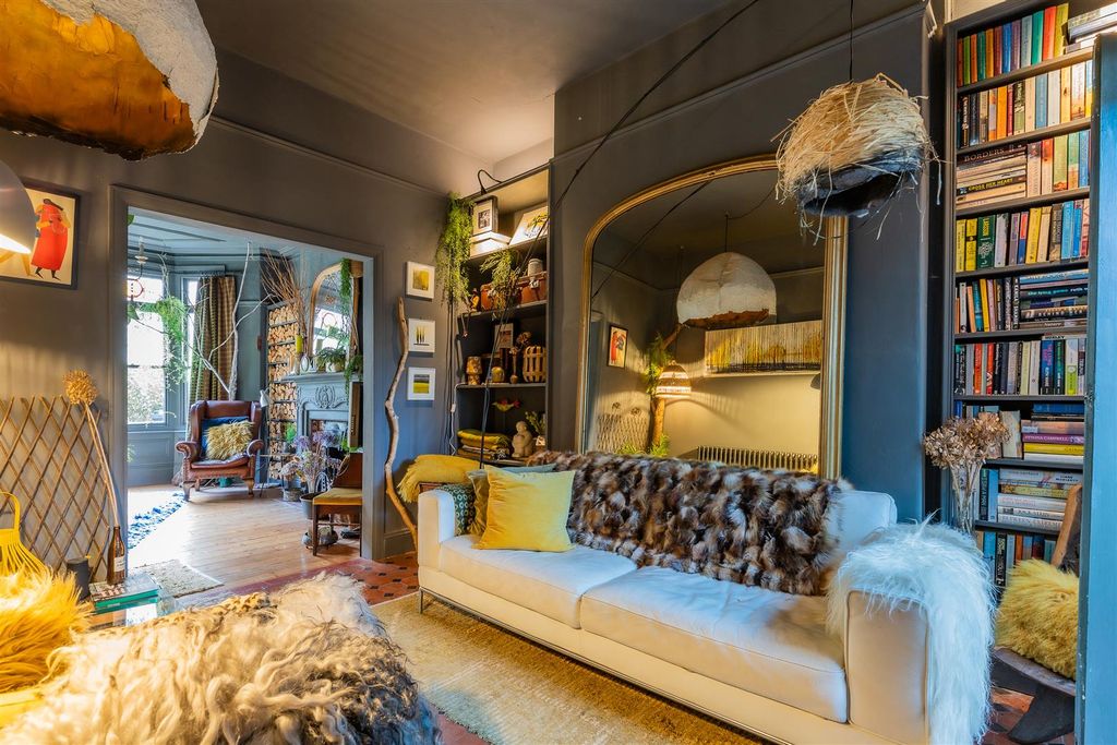 Additional image 2 of 5 bed property for saleKyveilog Street, Pontcanna, Cardiff CF11