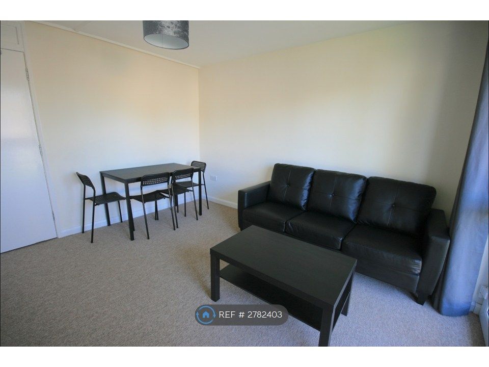 3 bed flat to rentUpton Road, Norwich NR4 photo 4