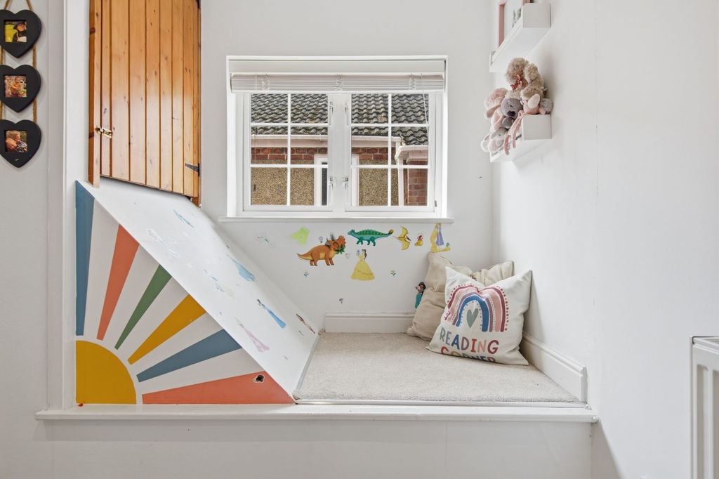 Additional image 8 of 3 bed semi-detached house for saleNursery Lane, Ascot SL5