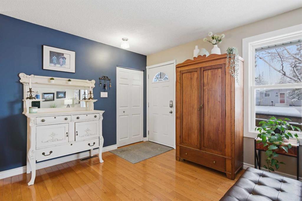 Additional image 3 of 527 Athlone Road SE, Calgary, AB, T2H 1V8