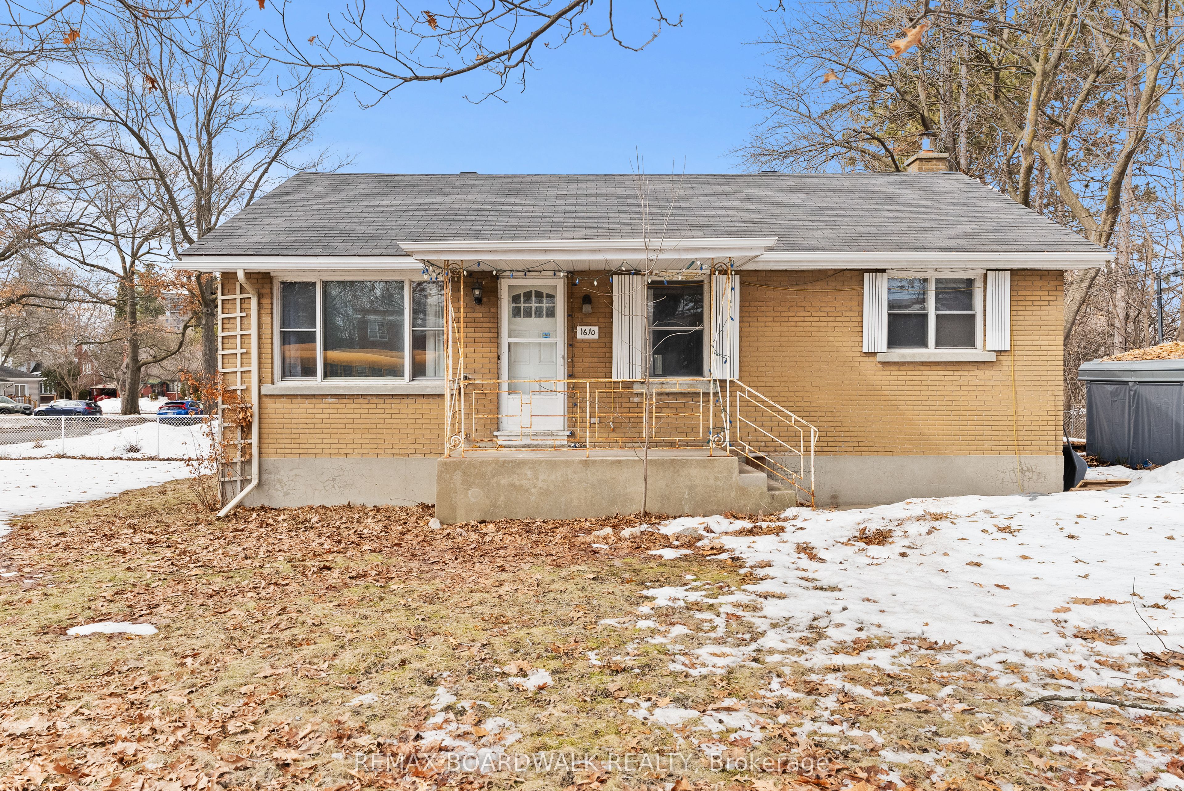 1610 Alta Vista Drive, Ottawa, ON, K1G 0G3