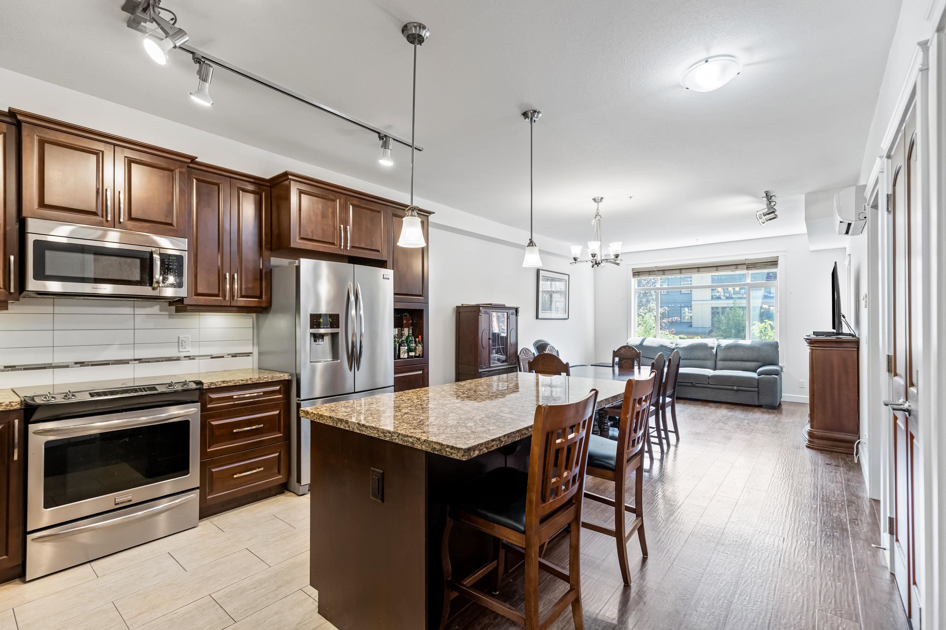 356-8258 207a Street, Langley, BC, V2Y 0N4