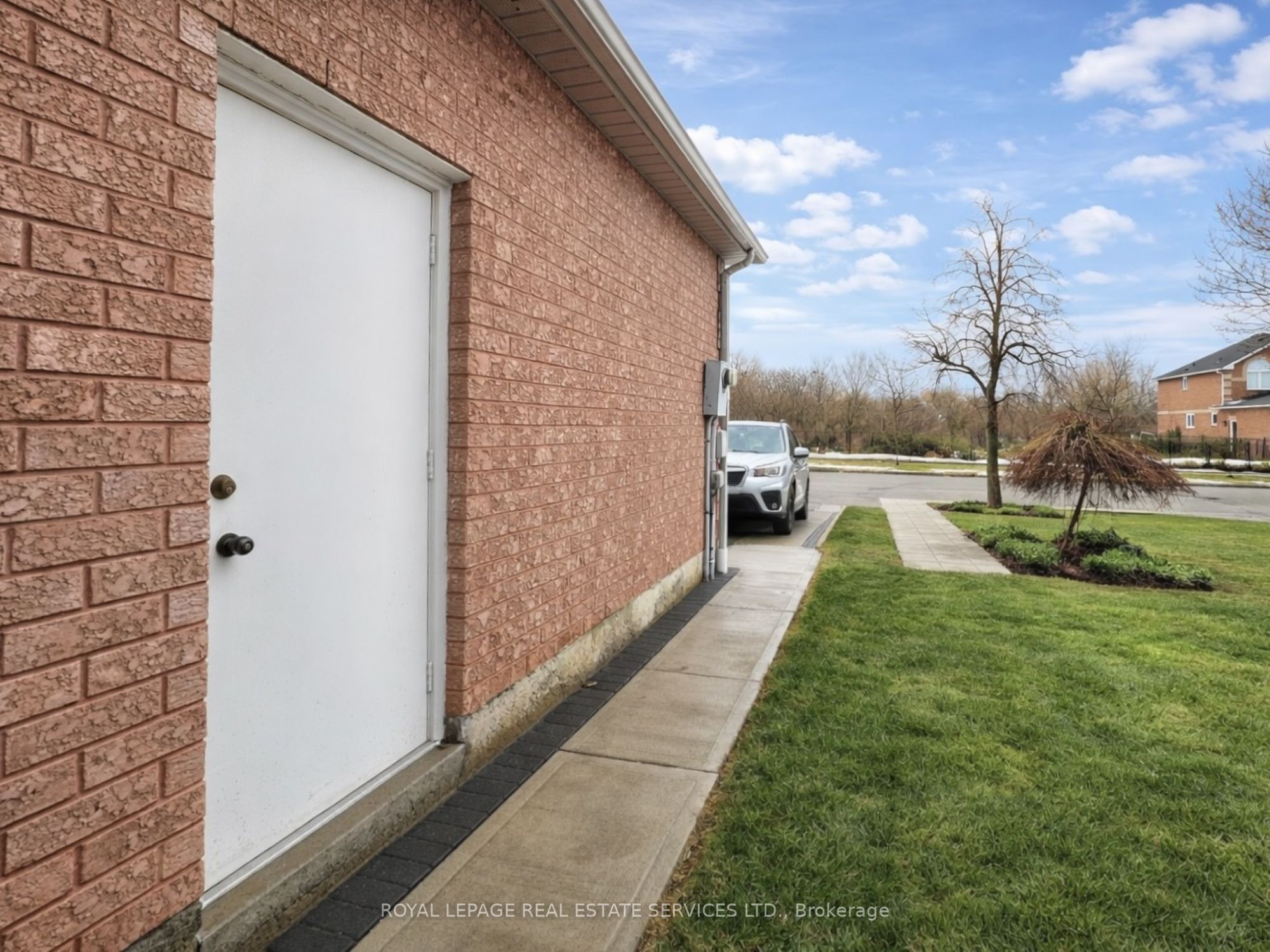 Additional image 3 of Bsmt-1365 Willowvale Gardens, Mississauga, ON, L5V 1V1
