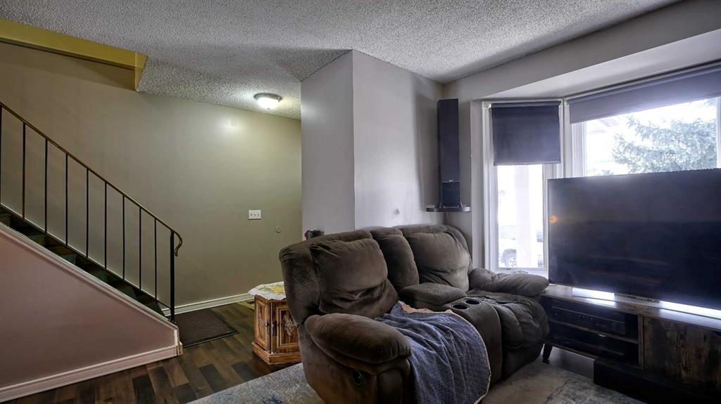 Additional image 6 of 35 Riverbirch Road SE, Calgary, AB, T2C 3M4