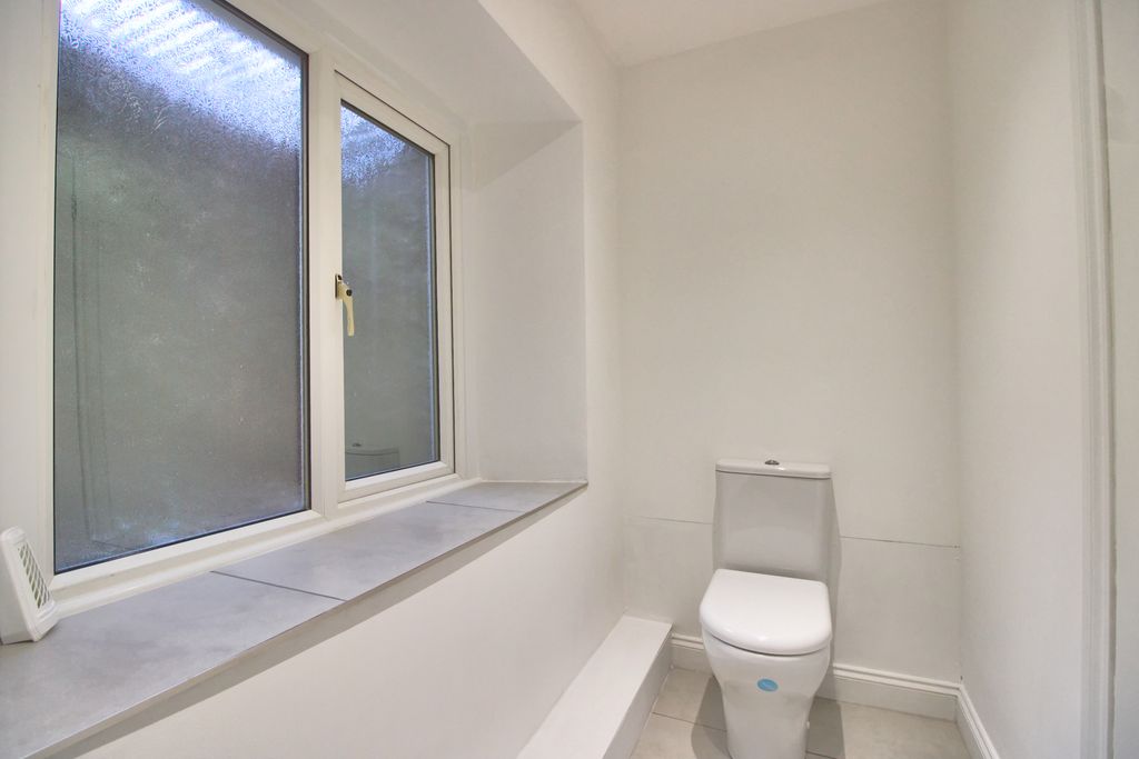 Additional image 16 of 4 bed town house for saleClyffard Crescent, Newport NP20