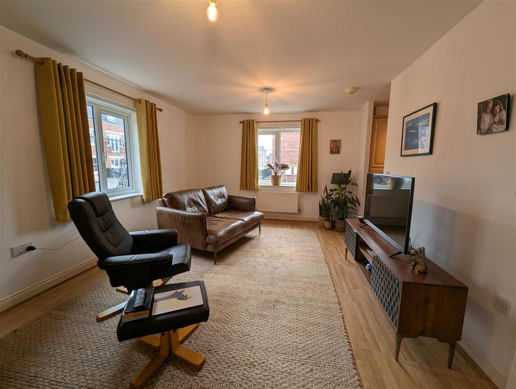 1 bed flat for saleCollingsway, Darlington DL2 photo 2