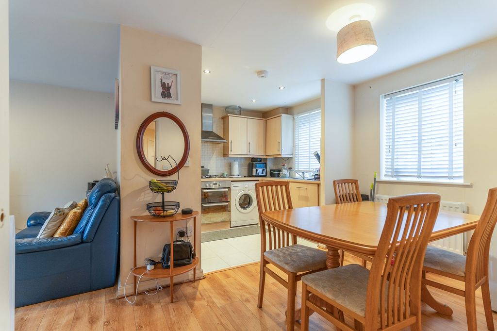 Additional image 5 of 2 bed flat for saleLlanidloes Mews, Newport NP10