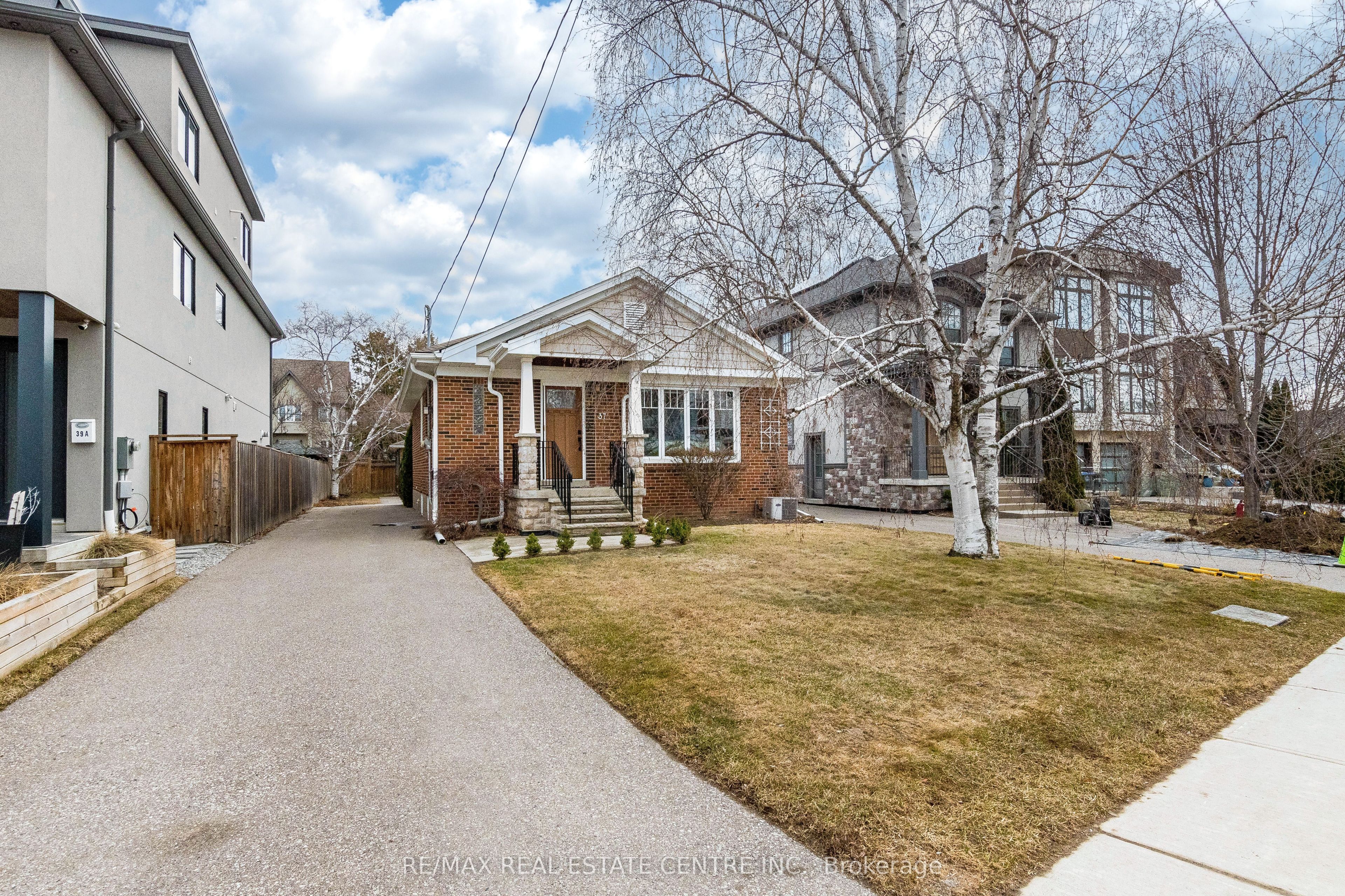 Additional image 3 of 37 Maple Avenue N, Mississauga, ON, L5H 2S1
