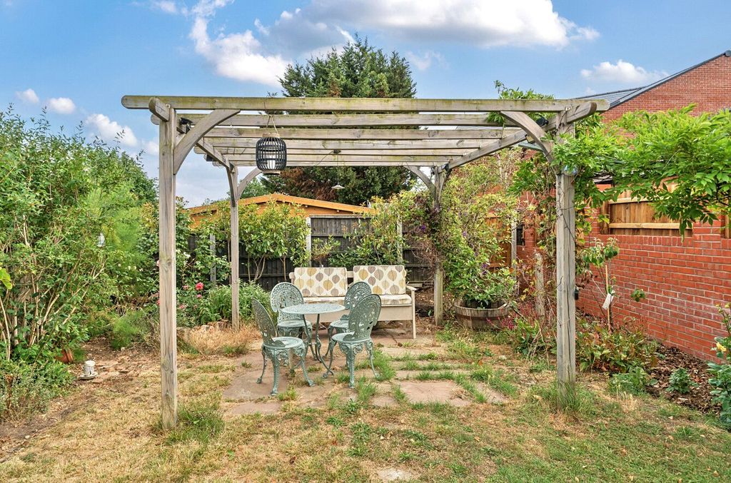 Additional image 14 of 2 bed flat for saleMawney Close, Romford RM7