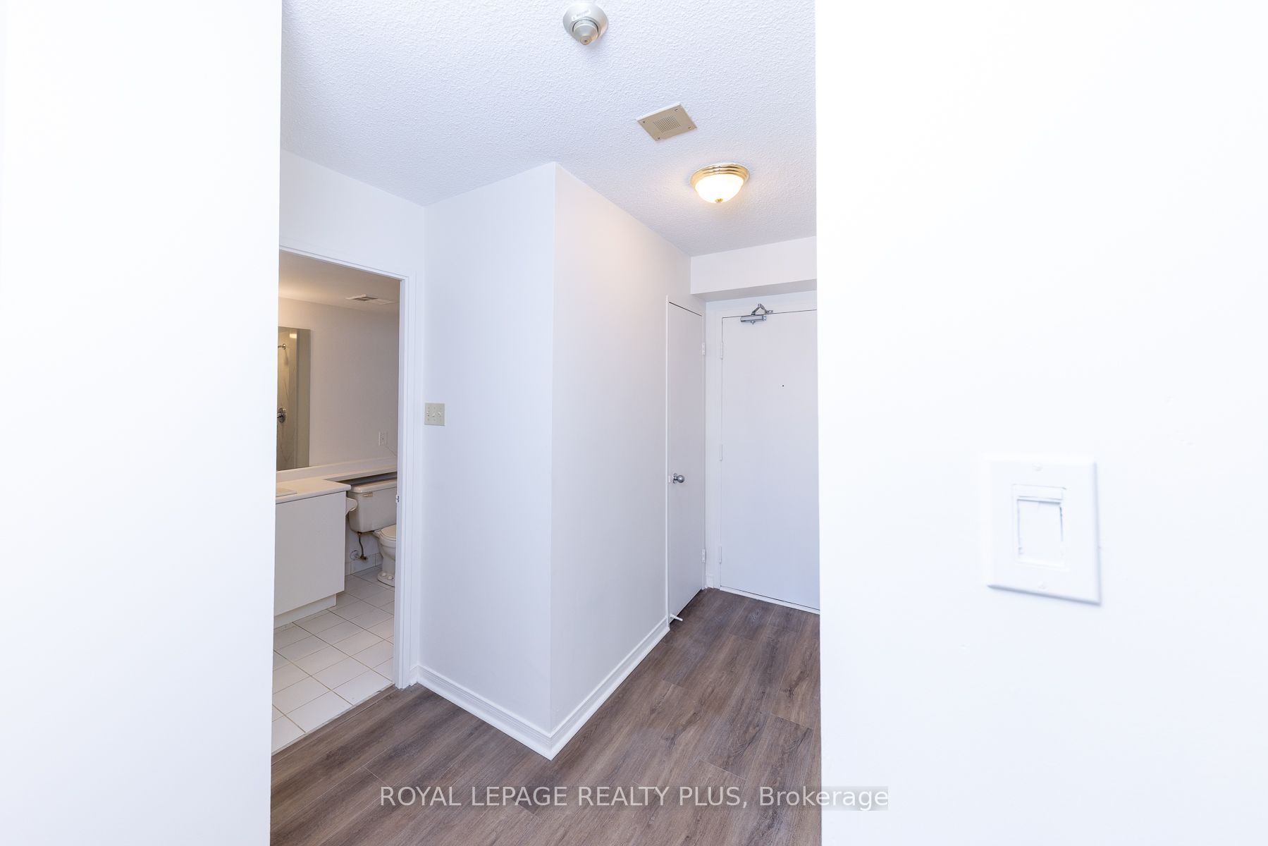 Additional image 4 of 607-75 King Street, Mississauga, ON, L5A 4G5
