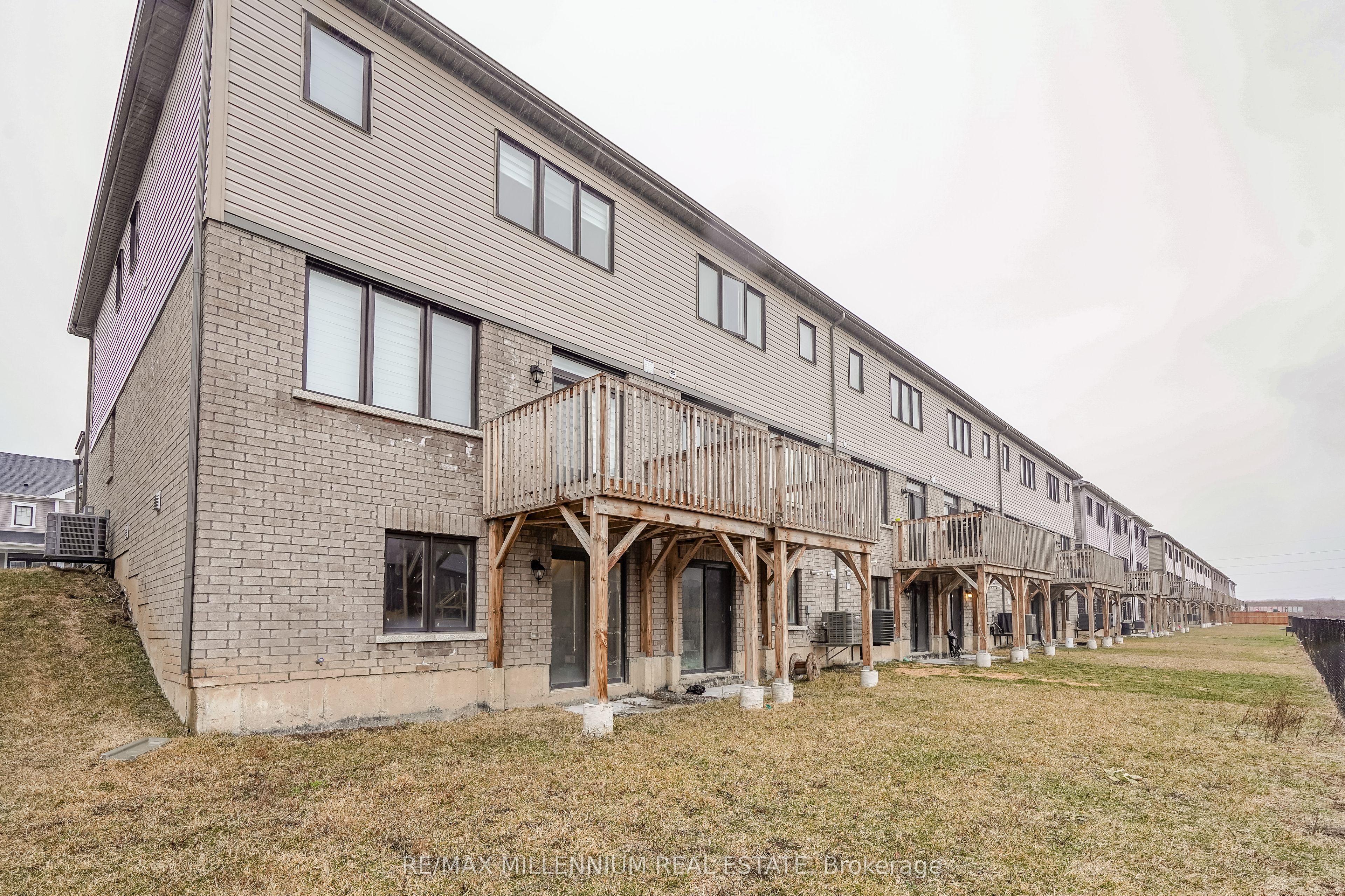 Additional image 6 of 329 Vanilla Trail, Thorold, ON, L2V 0K8