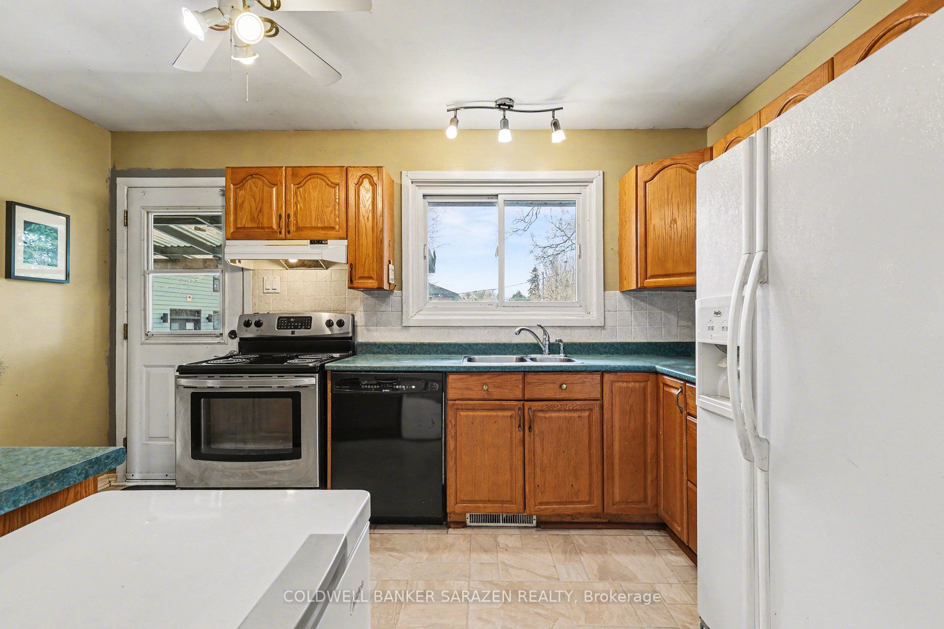 Additional image 6 of 2091 Lenester Avenue, Ottawa, ON, K2A 1K9