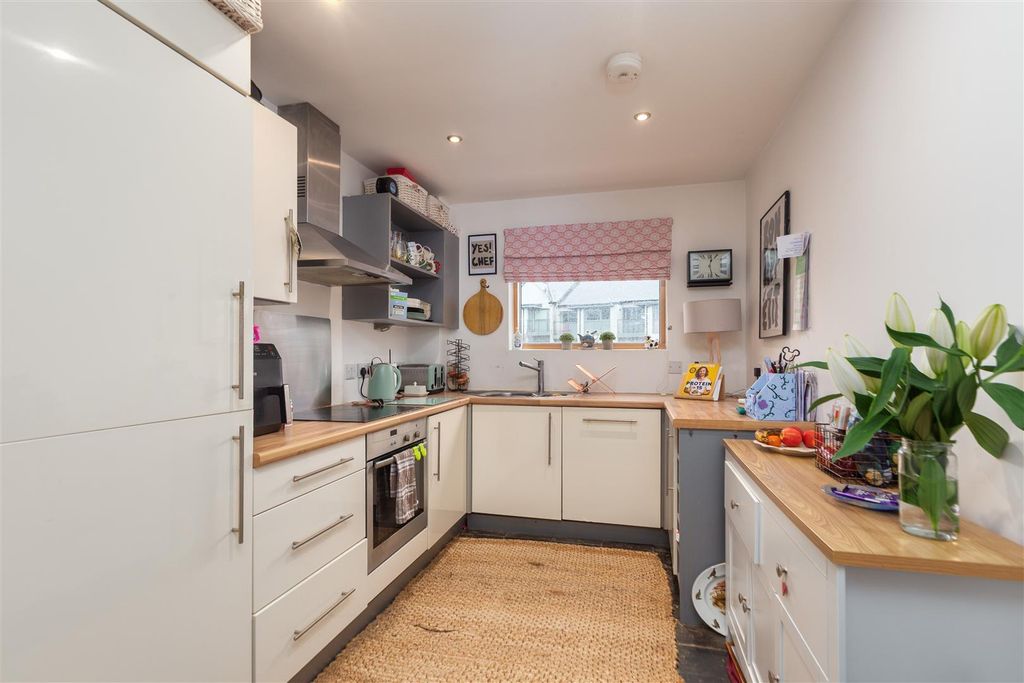 Additional image 4 of 2 bed flat for saleMill Lane, Halton, Lancaster LA2