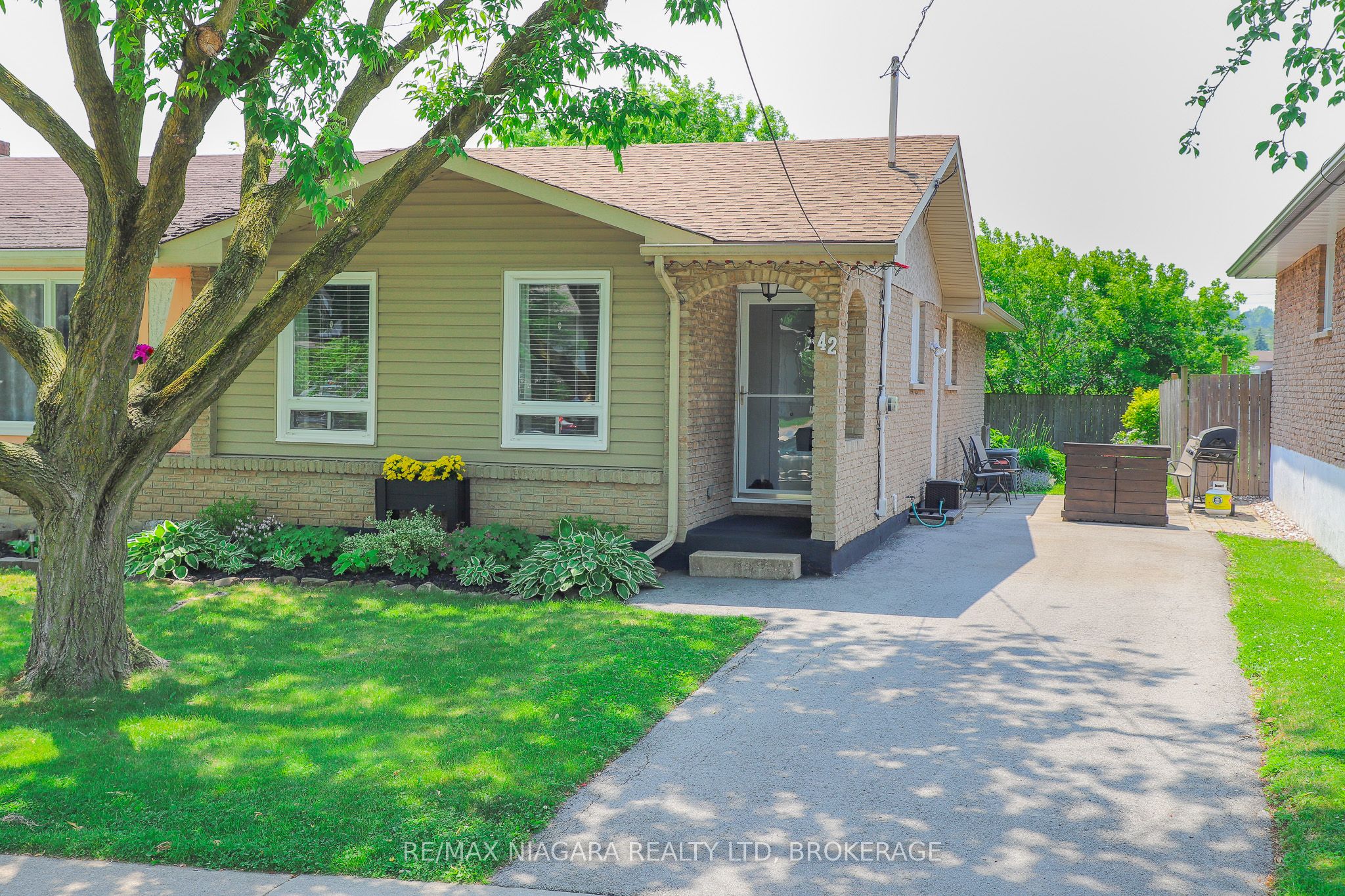 42 Seymour Avenue, St. Catharines, ON, L2P 1A7