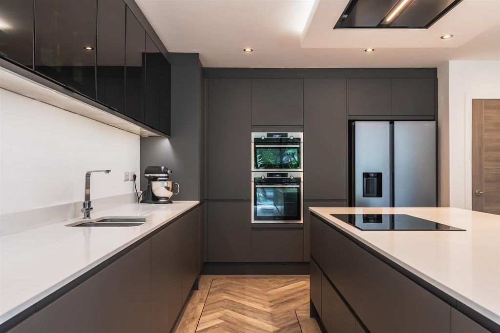 Additional image 10 of 6 bed detached house for saleCortworth Road, Sheffield S11