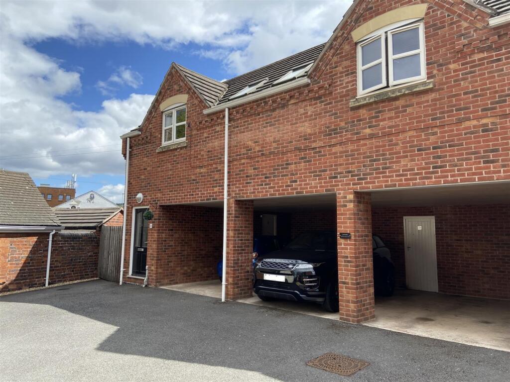 Mossvale Close, Old Hill, Cradley Heath
