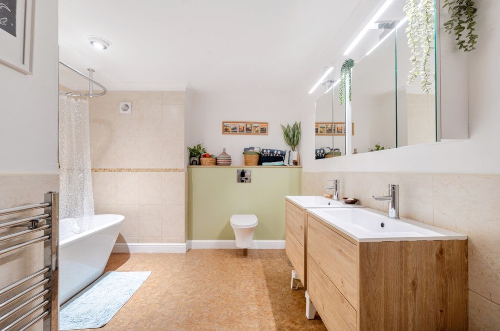 Additional image 16 of 2 bed flat for saleCrown Mill Vernon Street, Lincoln, Lincolnshire LN5