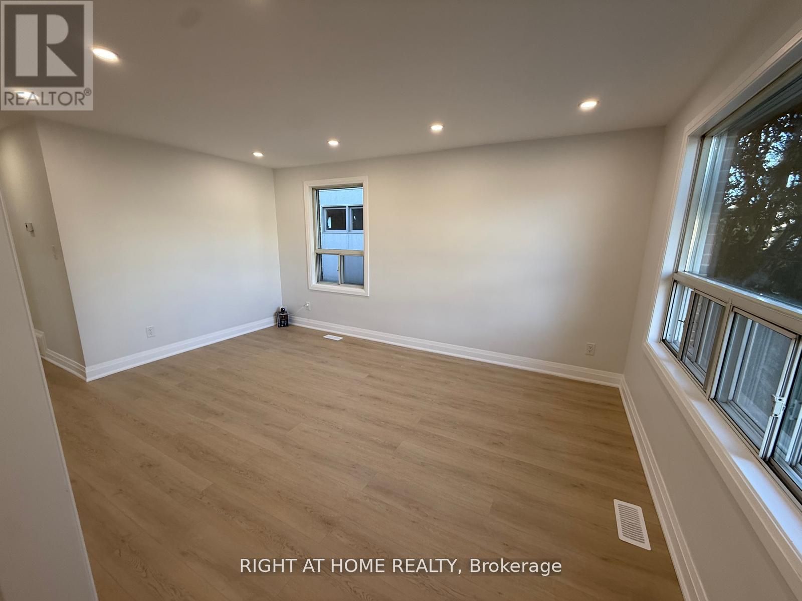 Additional image 5 of MAIN-156 Westside Drive, Oakville, ON, L6K 1P3