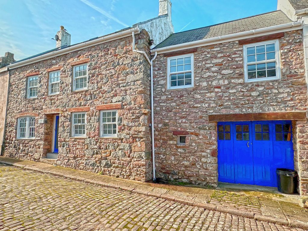 4 bed town house for saleLittle Street, Alderney GY9