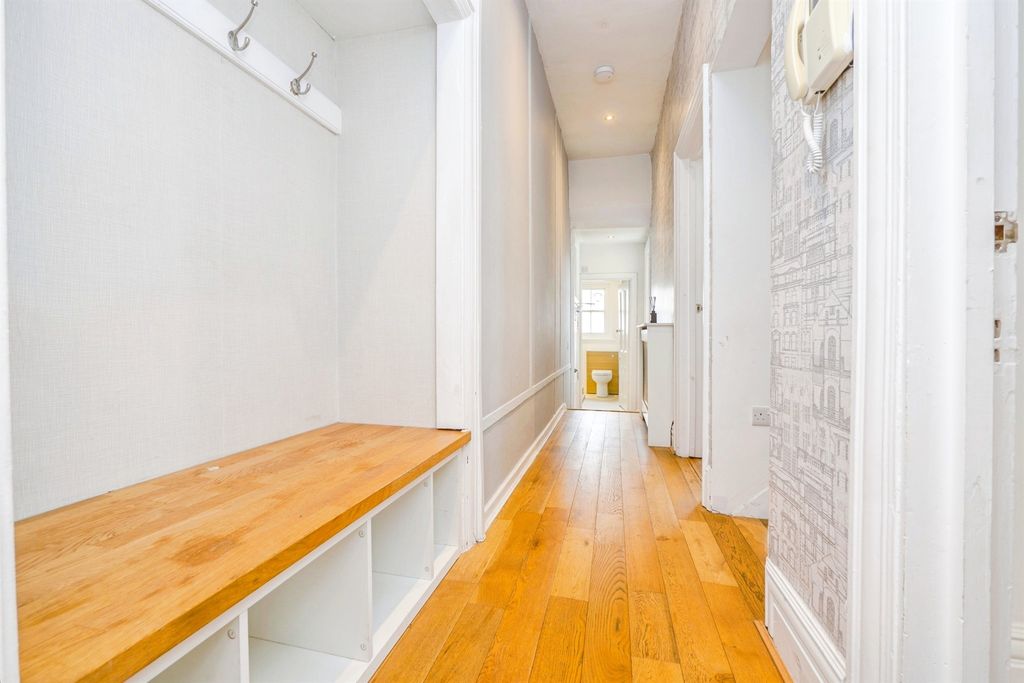 Additional image 10 of 3 bed flat for salePen-Y-Lan Road, Penylan, Cardiff CF23