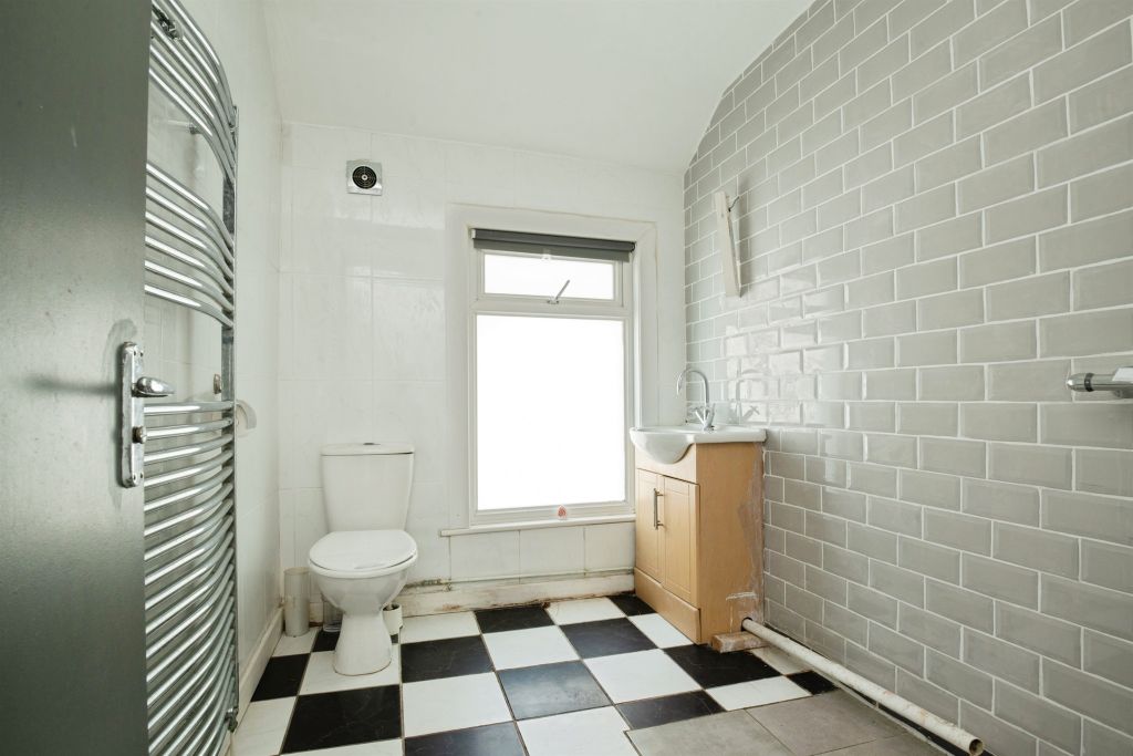 Additional image 14 of 6 bed terraced house for saleTaff Embankment, Cardiff CF11