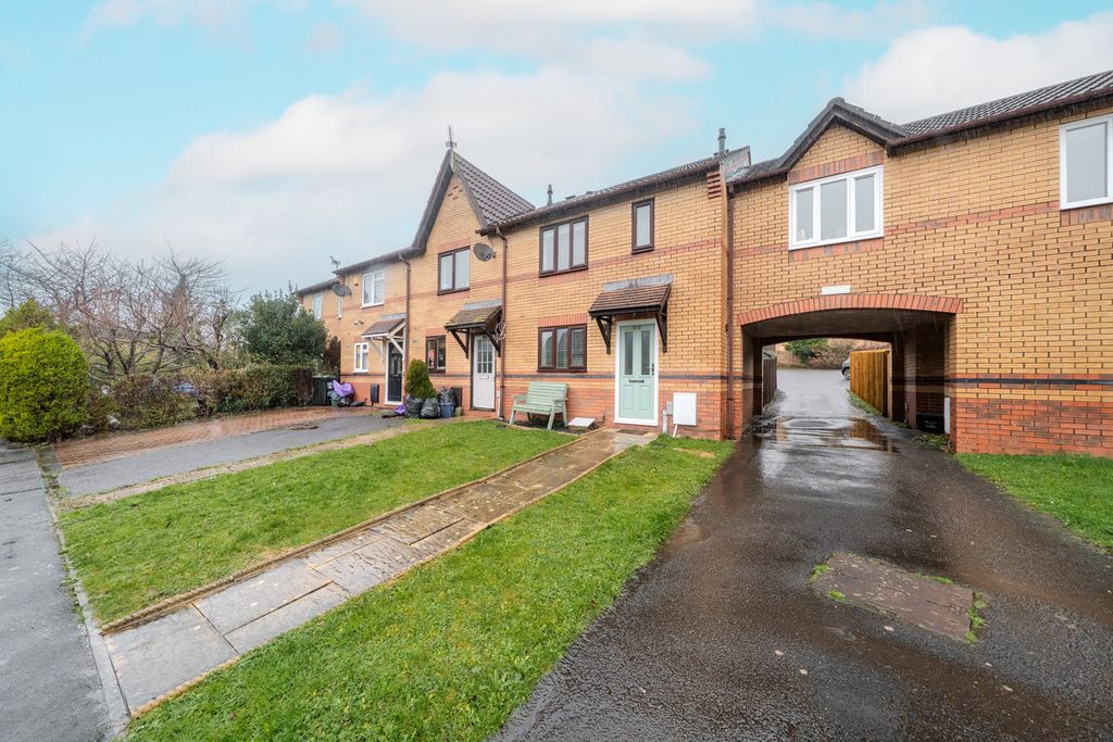 3 bed terraced house to rentLewis Way, Chepstow, 5 NP16