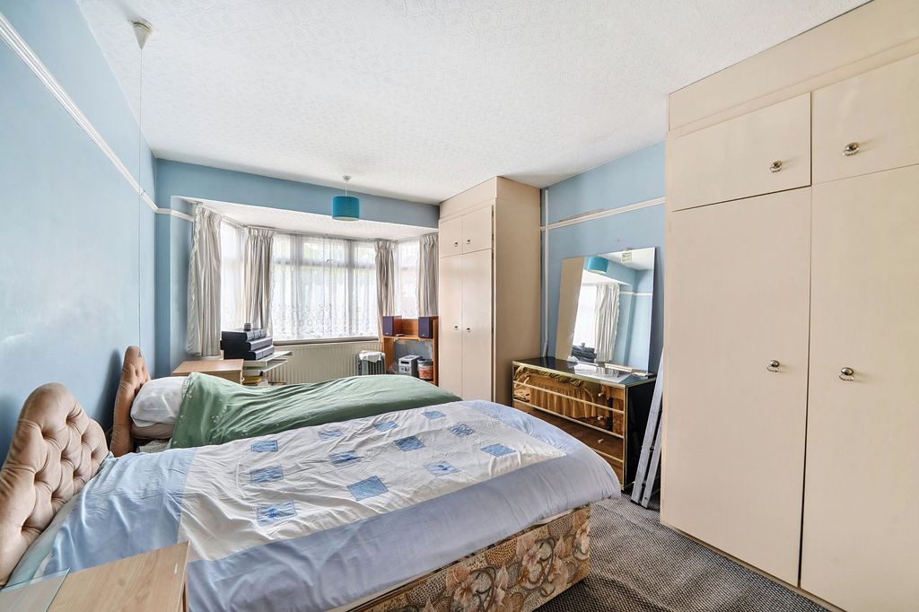 Additional image 6 of 3 bed semi-detached house for saleManor Way, London NW9