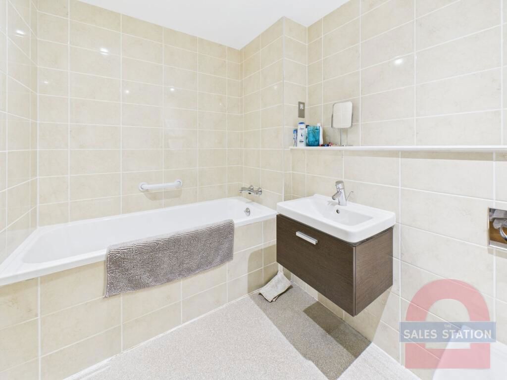 Additional image 2 of 2 bed flat for saleFidlas Road, Heath, Cardiff CF14