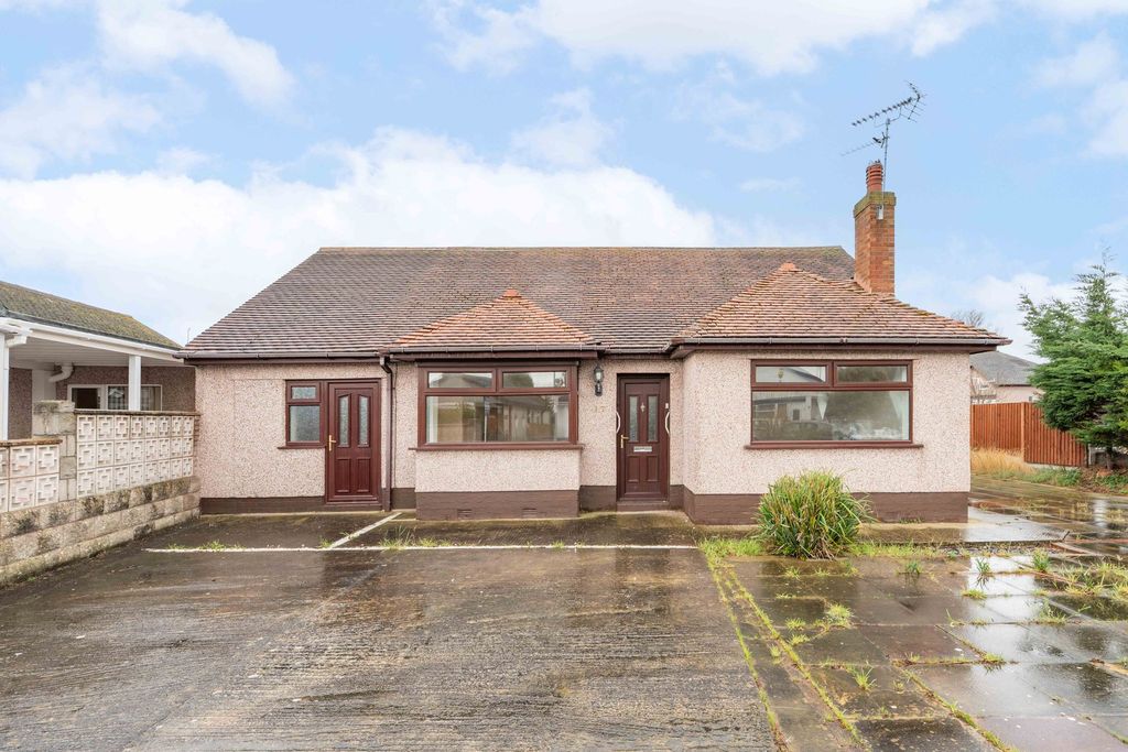 2 bed detached bungalow for saleMerllyn Road, Rhyl LL18