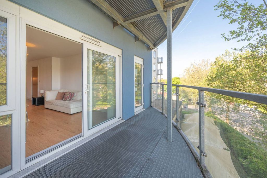 Additional image 10 of 2 bed flat for saleHeritage Avenue, Colindale, London NW9